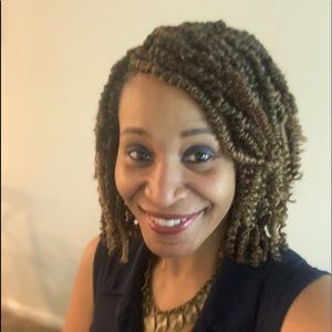 Meet your Posher, Regina